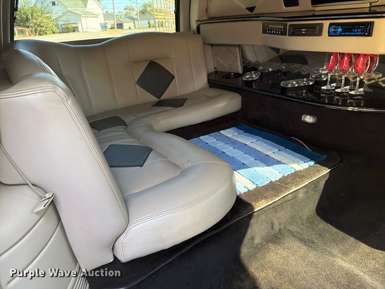 image for item ER3481 2003 Cadillac Escalade limousine