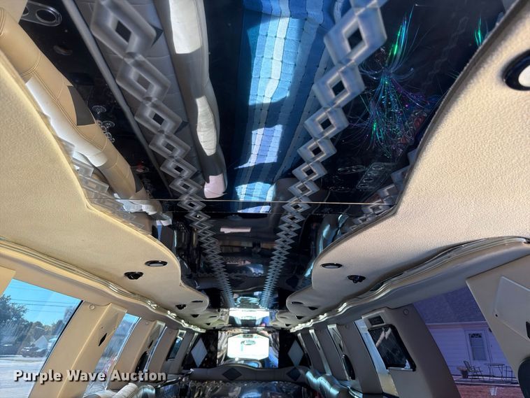 image for item ER3481 2003 Cadillac Escalade limousine