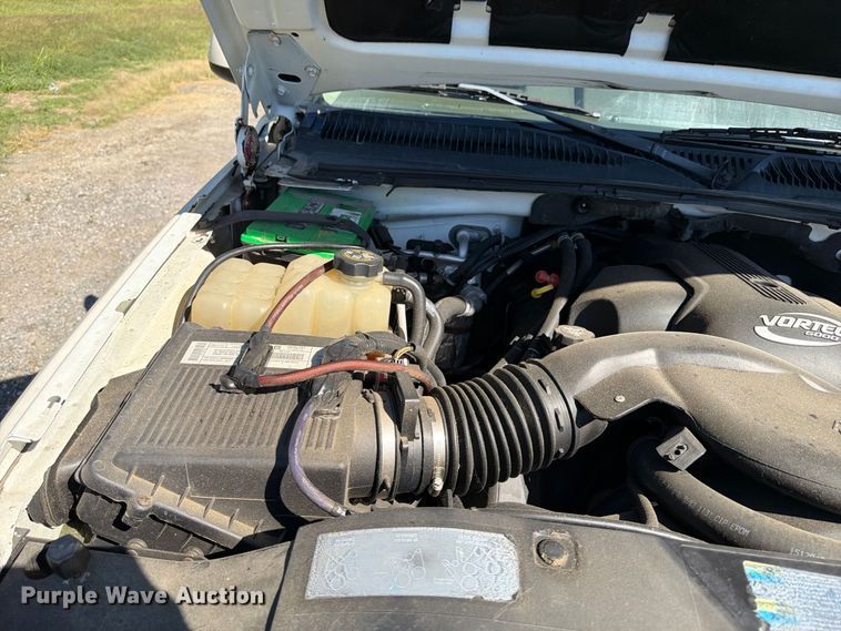 image for item ER3481 2003 Cadillac Escalade limousine