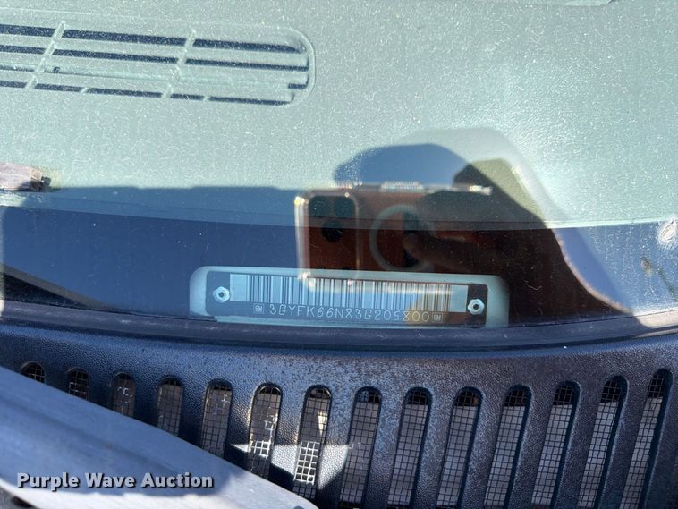 image for item ER3481 2003 Cadillac Escalade limousine