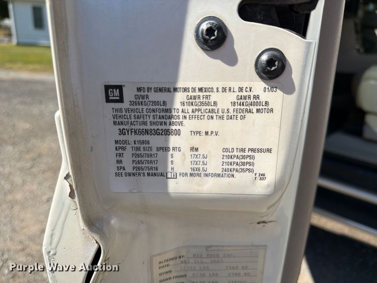 image for item ER3481 2003 Cadillac Escalade limousine