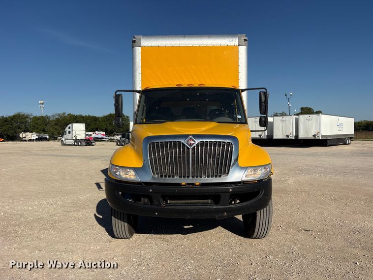 image for item ES8273 2016 International MA025 box truck