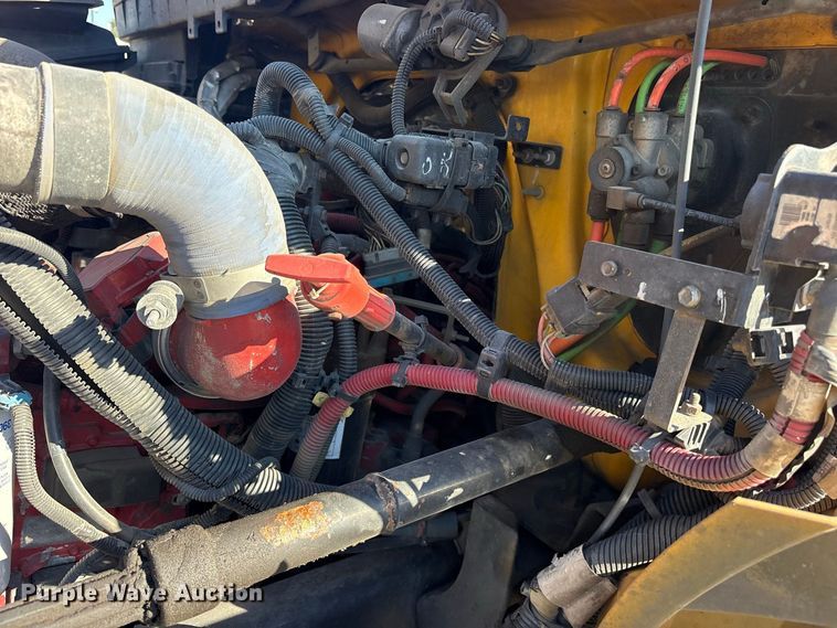 image for item ES8273 2016 International MA025 box truck