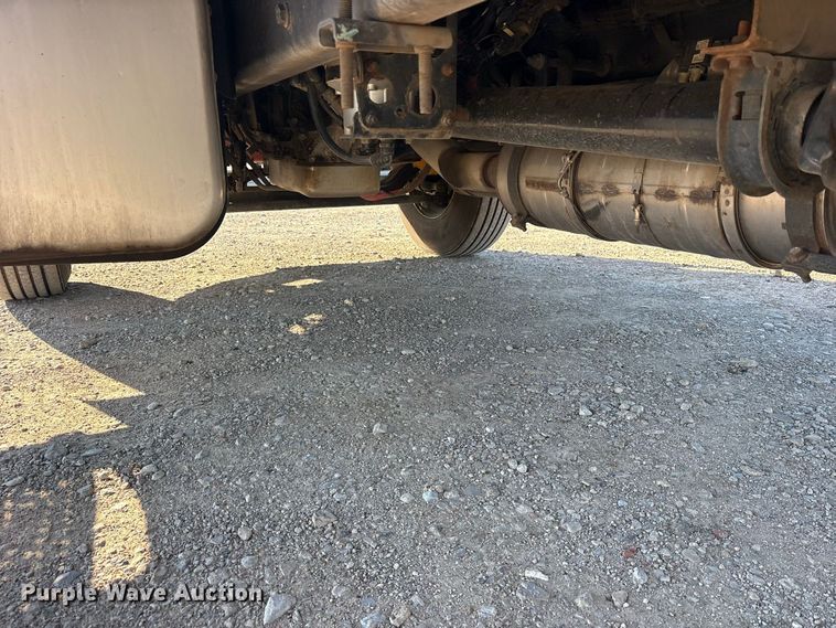image for item ES8273 2016 International MA025 box truck