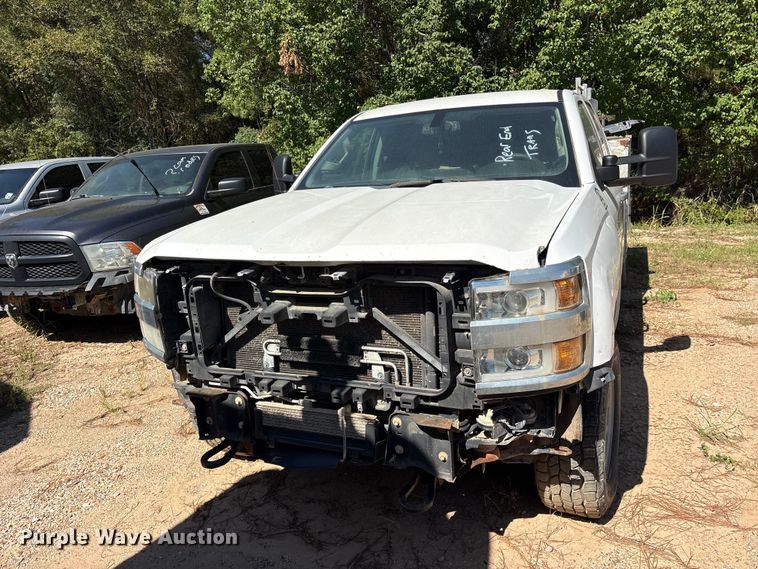 image for item ES8282 2015 Chevrolet Silverado 2500HD Ext. Cab utility bed pickup truck
