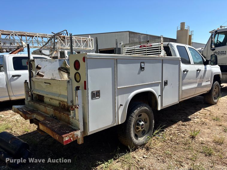 image for item ES8282 2015 Chevrolet Silverado 2500HD Ext. Cab utility bed pickup truck