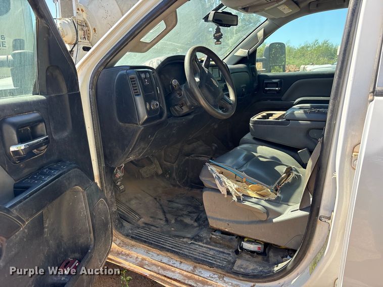 image for item ES8282 2015 Chevrolet Silverado 2500HD Ext. Cab utility bed pickup truck