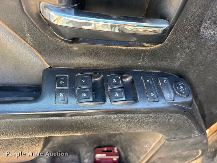 image for item ES8282 2015 Chevrolet Silverado 2500HD Ext. Cab utility bed pickup truck