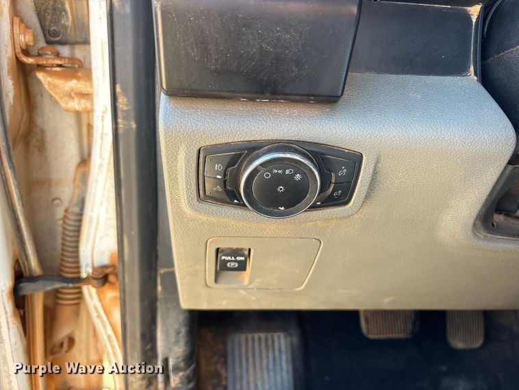 image for item ES8283 2018 Ford F150 Crew Cab pickup truck