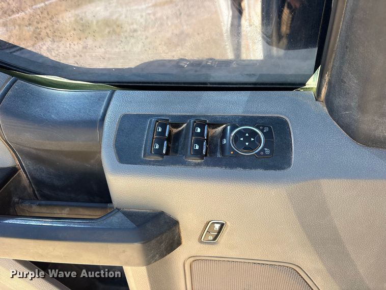 image for item ES8283 2018 Ford F150 Crew Cab pickup truck
