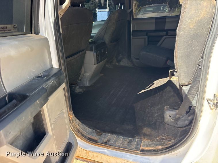 image for item ES8283 2018 Ford F150 Crew Cab pickup truck