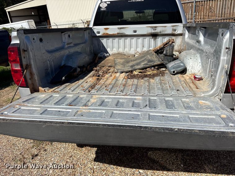 image for item ES8284 2016 Chevrolet Silverado 1500 Ext. Cab pickup truck