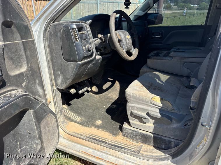 image for item ES8284 2016 Chevrolet Silverado 1500 Ext. Cab pickup truck