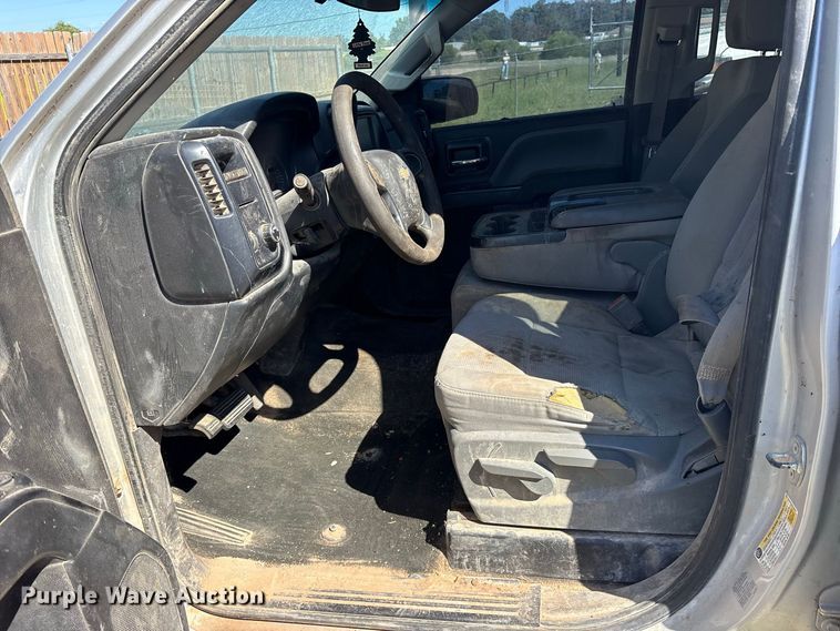 image for item ES8284 2016 Chevrolet Silverado 1500 Ext. Cab pickup truck