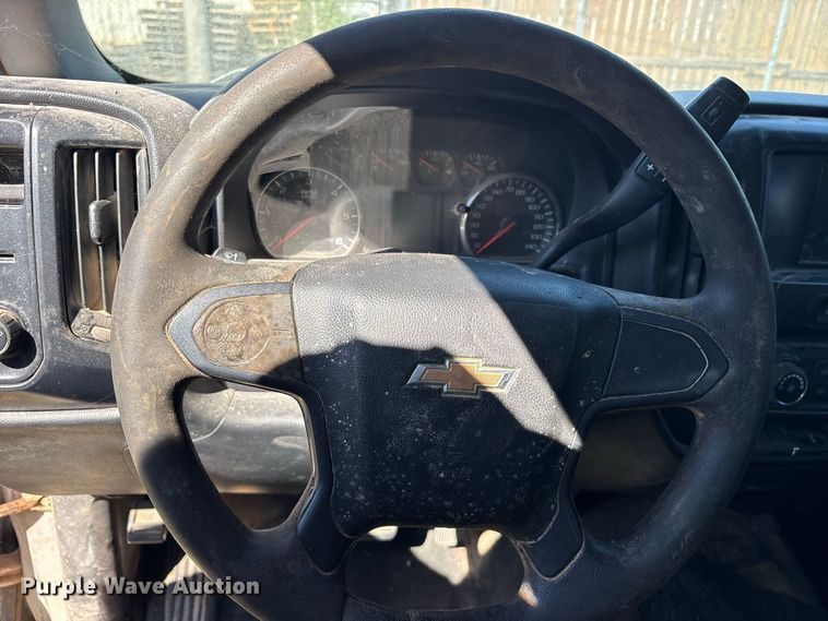 image for item ES8284 2016 Chevrolet Silverado 1500 Ext. Cab pickup truck