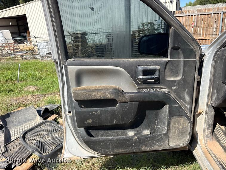 image for item ES8284 2016 Chevrolet Silverado 1500 Ext. Cab pickup truck