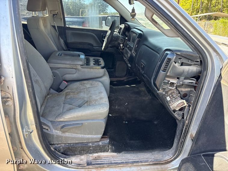 image for item ES8284 2016 Chevrolet Silverado 1500 Ext. Cab pickup truck