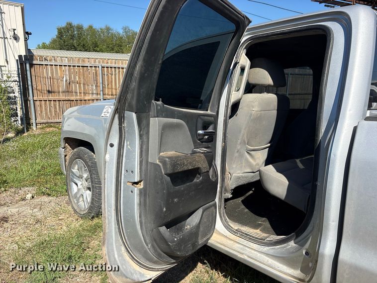image for item ES8284 2016 Chevrolet Silverado 1500 Ext. Cab pickup truck