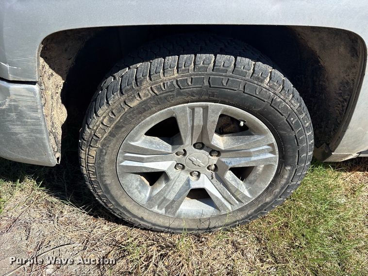 image for item ES8284 2016 Chevrolet Silverado 1500 Ext. Cab pickup truck