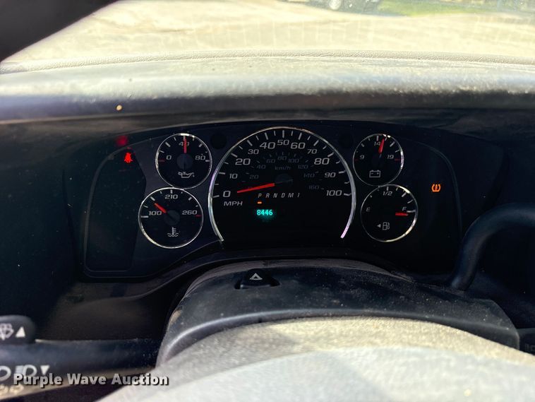 image for item ES8316 2017 Chevrolet Express 2500 van