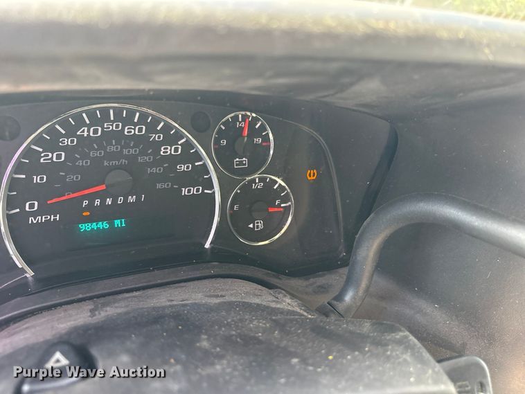 image for item ES8316 2017 Chevrolet Express 2500 van