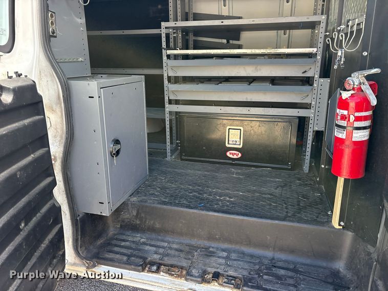 image for item ES8316 2017 Chevrolet Express 2500 van