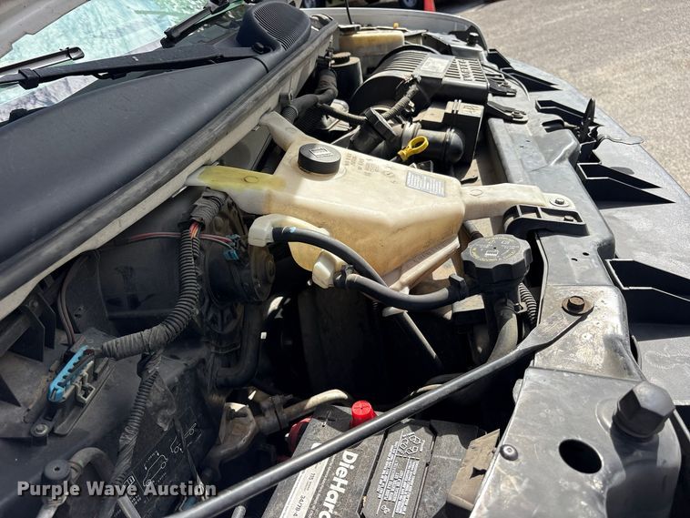 image for item ES8316 2017 Chevrolet Express 2500 van