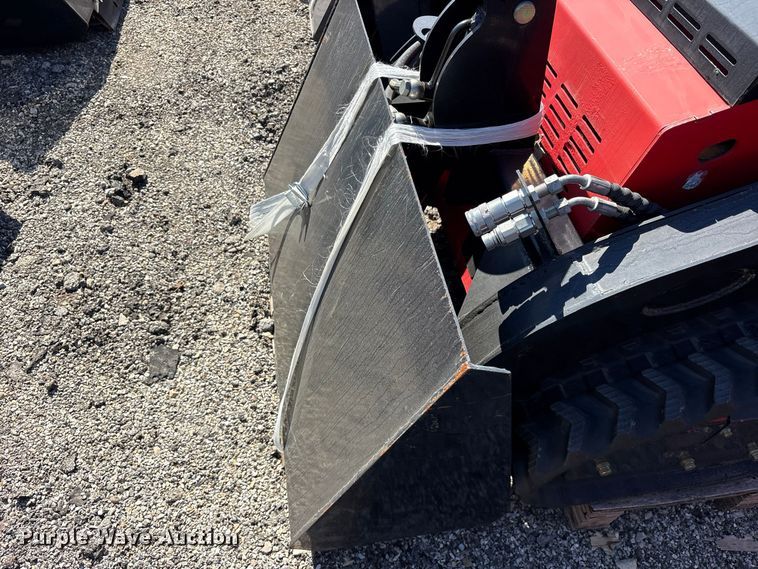 image for item ES8355 2024 Erie SCL850 compact utility loader