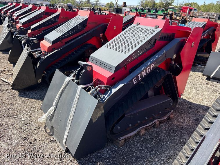 image for item ES8356 2024 Erie SCL850 compact utility loader