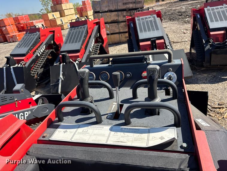 image for item ES8357 Erie SCL850 compact utility loader
