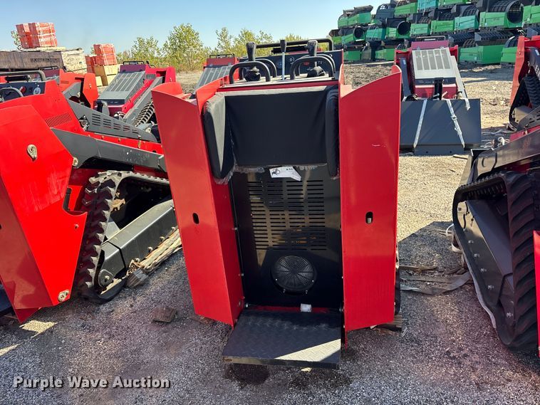 image for item ES8361 Erie SCL850 compact utility loader