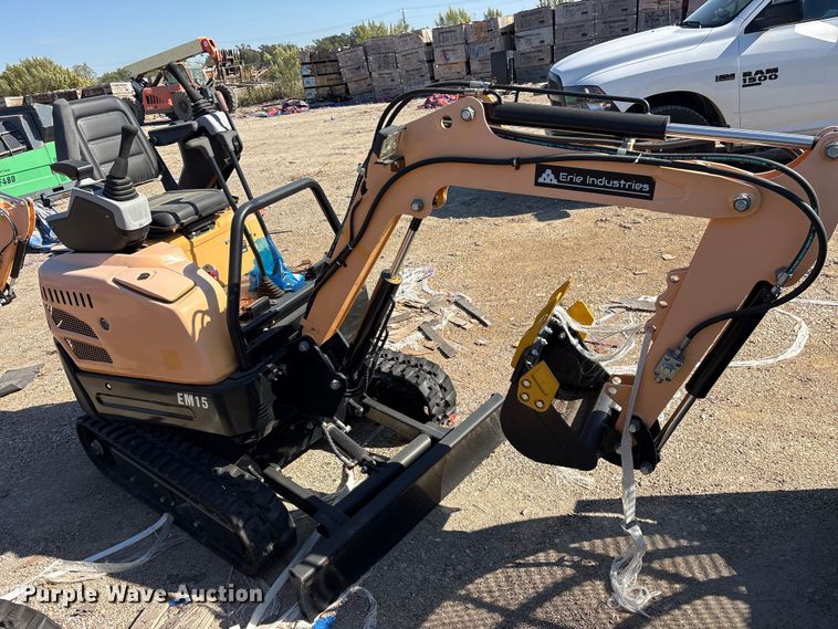 image for item ES8381 2024 Erie EM15 mini excavator