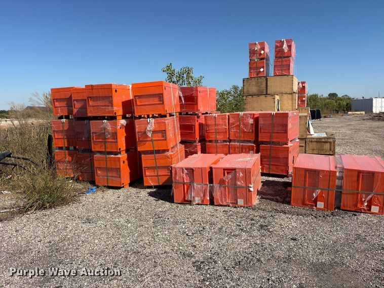 image for item ES8472 (47) 2024 Erie D2248 toolboxes