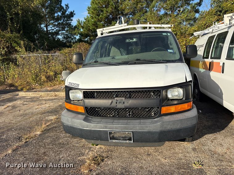 image for item ES8473 2016 Chevrolet Express 2500 van