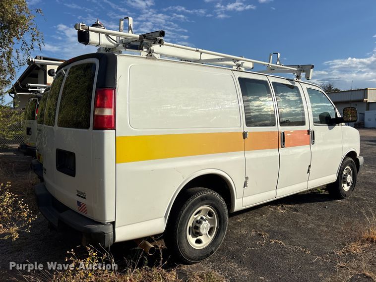 image for item ES8473 2016 Chevrolet Express 2500 van