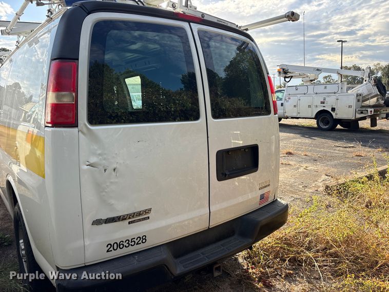 image for item ES8473 2016 Chevrolet Express 2500 van
