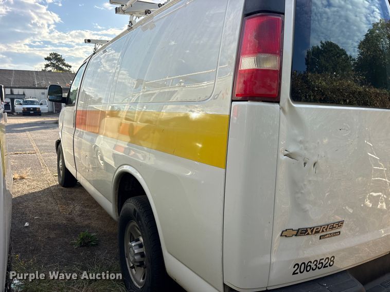 image for item ES8473 2016 Chevrolet Express 2500 van