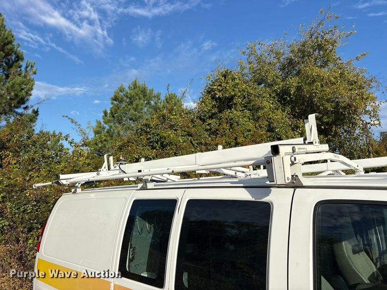 image for item ES8473 2016 Chevrolet Express 2500 van