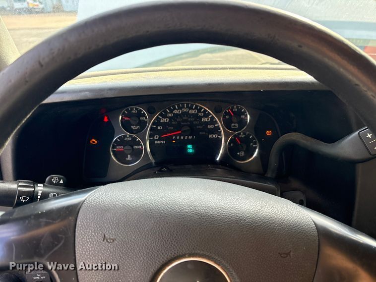image for item ES8473 2016 Chevrolet Express 2500 van