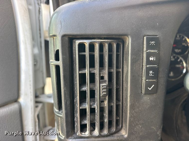 image for item ES8473 2016 Chevrolet Express 2500 van