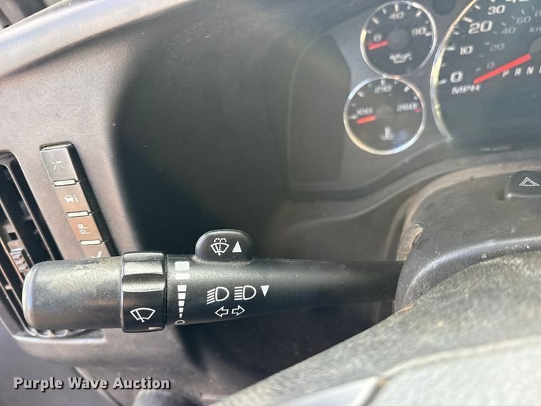 image for item ES8473 2016 Chevrolet Express 2500 van