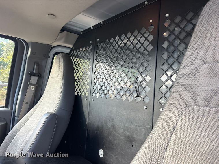image for item ES8473 2016 Chevrolet Express 2500 van