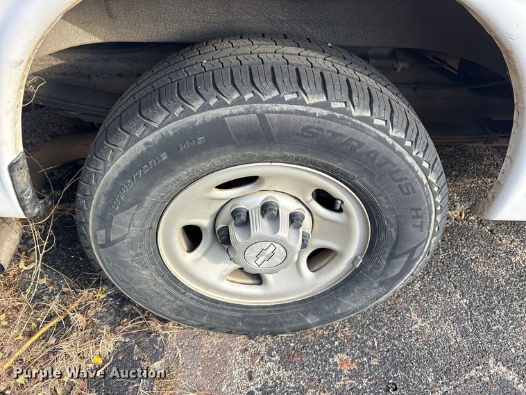 image for item ES8473 2016 Chevrolet Express 2500 van