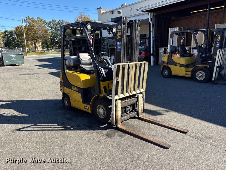 image for item ET8691 2019 Yale GLP040 forklift