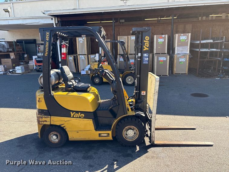 image for item ET8691 2019 Yale GLP040 forklift