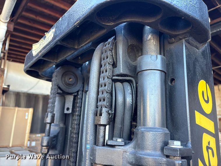 image for item ET8691 2019 Yale GLP040 forklift
