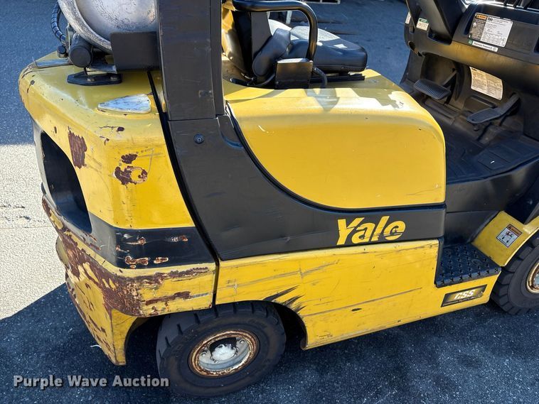 image for item ET8691 2019 Yale GLP040 forklift