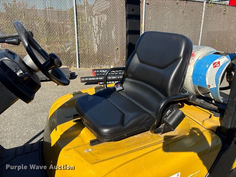 image for item ET8691 2019 Yale GLP040 forklift