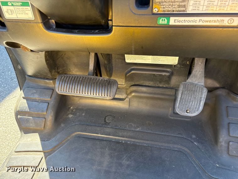 image for item ET8691 2019 Yale GLP040 forklift