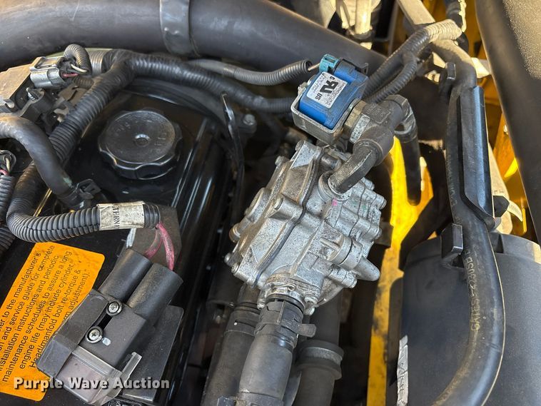 image for item ET8691 2019 Yale GLP040 forklift
